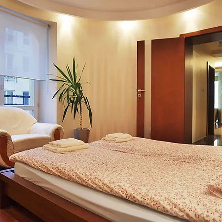 Yourplace Sm25 Apartments *